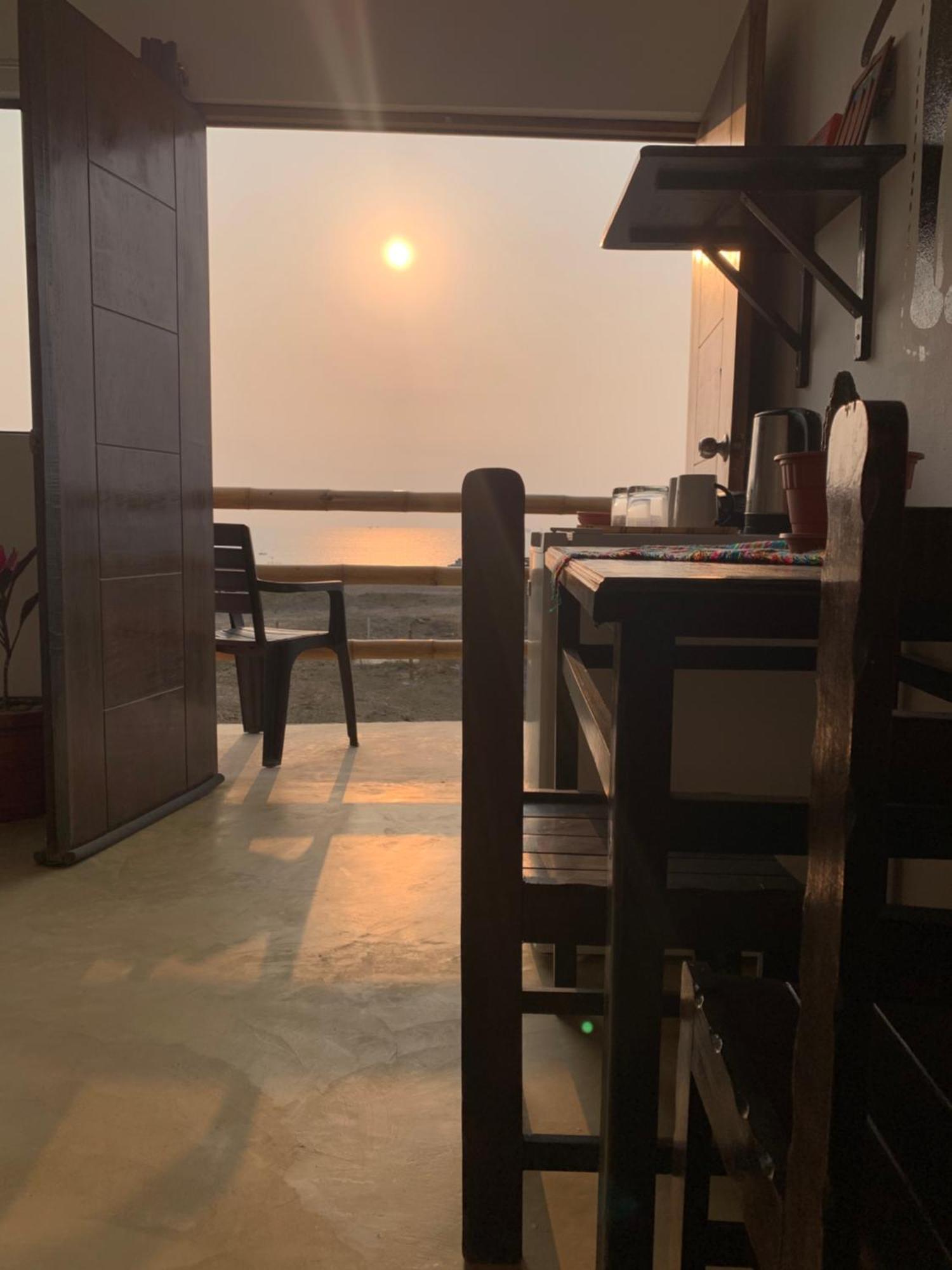 Tayta Surf House Homestay
